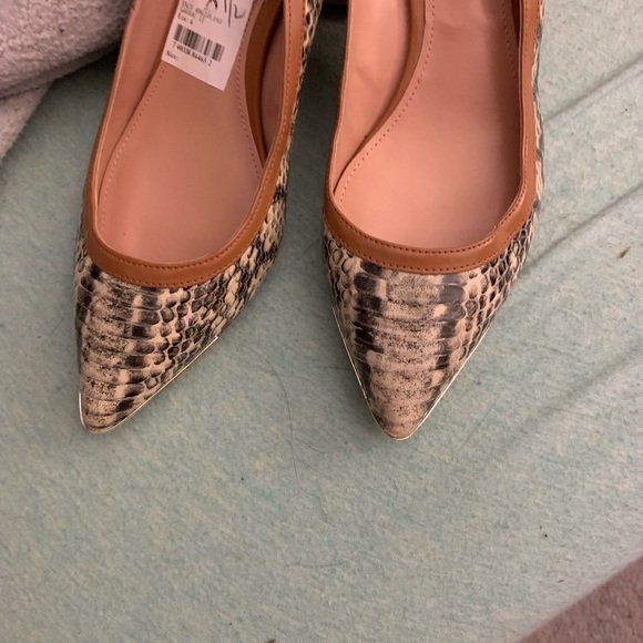 Womens shoes - Picture 11 of 11